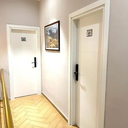 Nobel Center 3* 地拉那