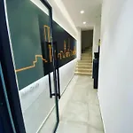 Nobel Center فندق 3*