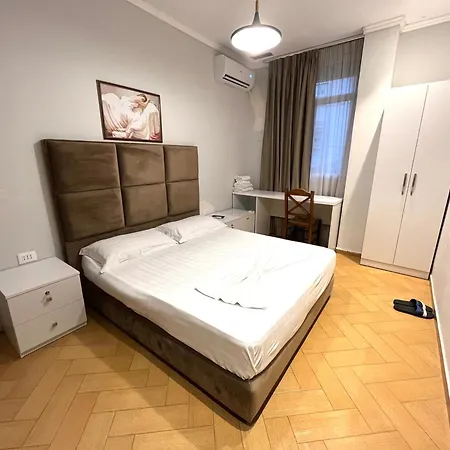 Nobel Center 티라나