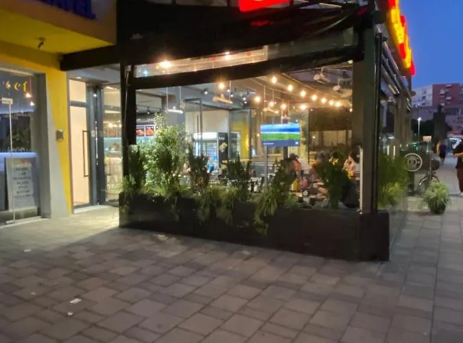 酒店 Nobel Center 3*