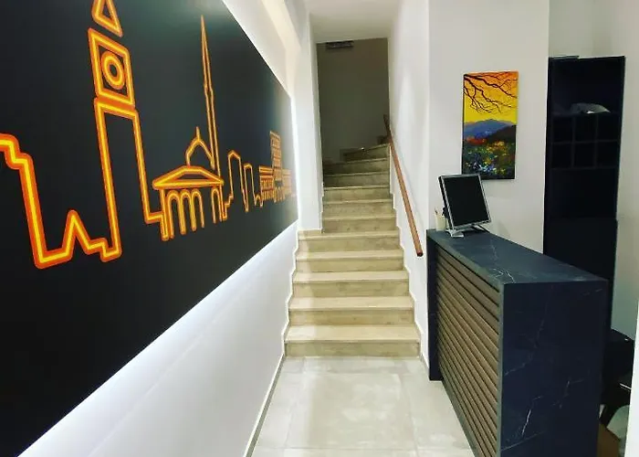 酒店 Nobel Center 地拉那