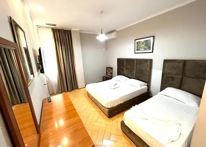 Nobel Center 地拉那