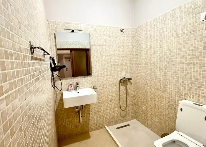 Nobel Center 3* 地拉那