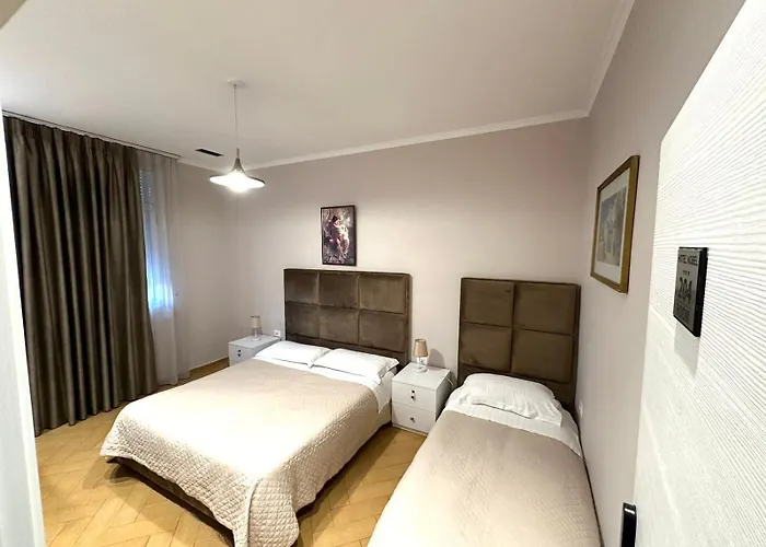 Nobel Center 酒店 3*