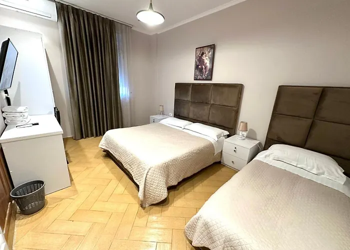 Nobel Center 地拉那