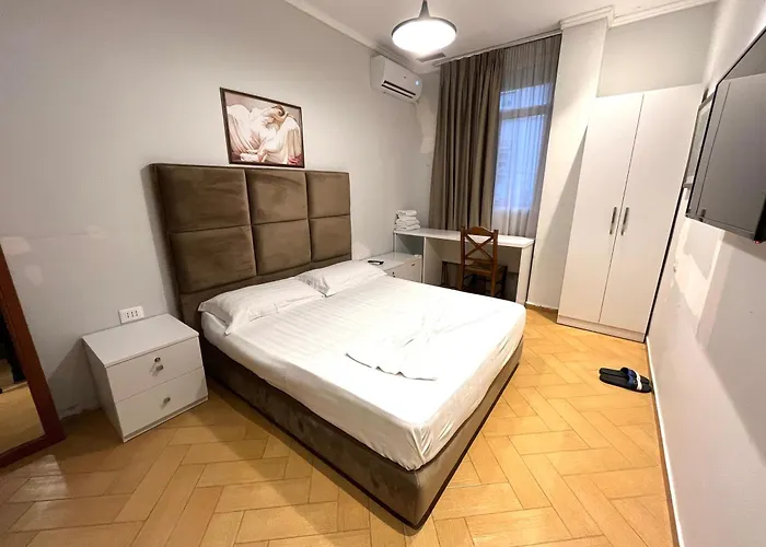 Nobel Center 地拉那