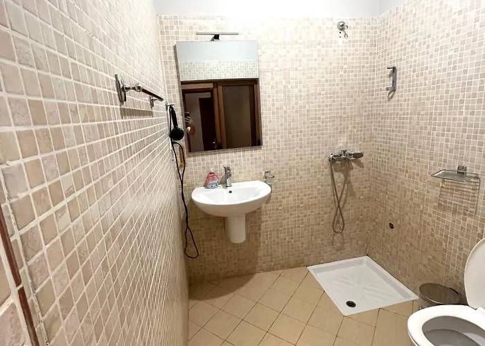 酒店 Nobel Center 3*