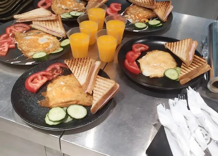 Nobel Center 地拉那