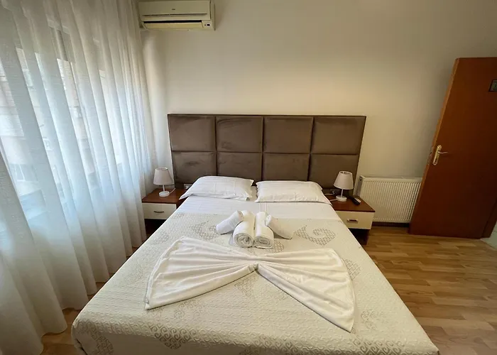 Nobel Center 酒店 地拉那